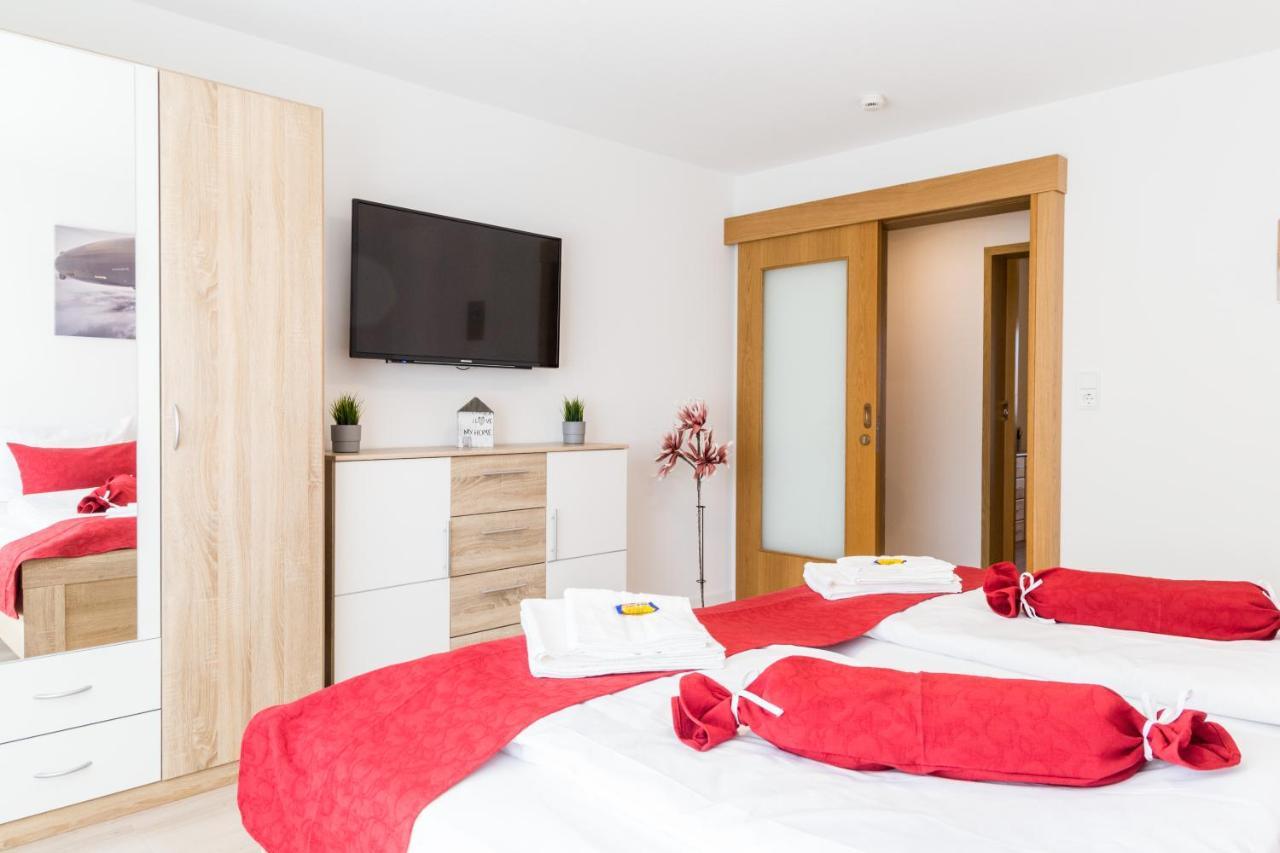 Apartment Eastside Mit 3 Zimmern Fur Bis Zu 5 Personen Mit Balkon Friedrichshafen Exteriér fotografie
